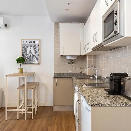 Lodging Apartments Liceu G2 Barcelona Buitenkant foto